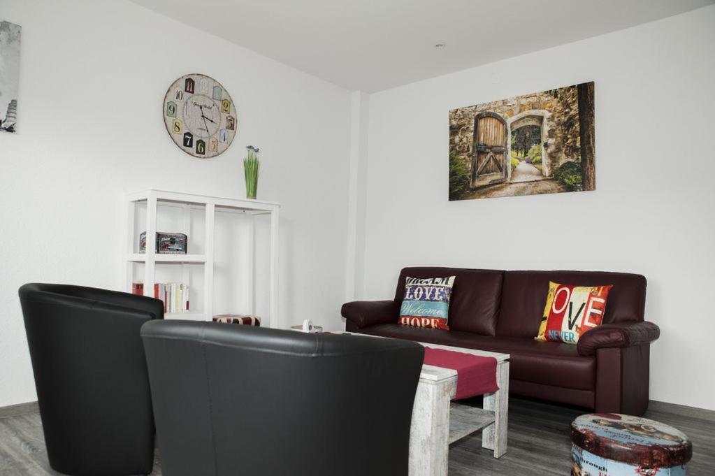 Exklusive Ferienwohnung Mit Balkon, 2 Schlafzimmer Im Haus Sertuerner 아인벡 외부 사진